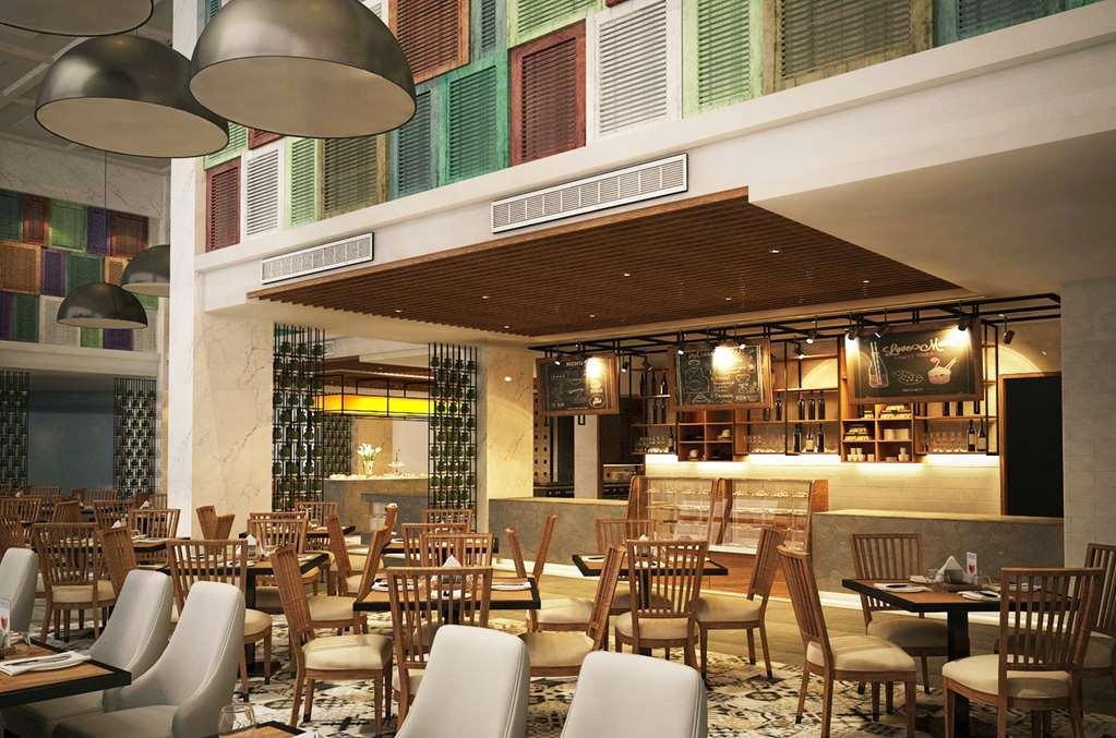 Melia Bandung Dago Hotel Restaurant foto
