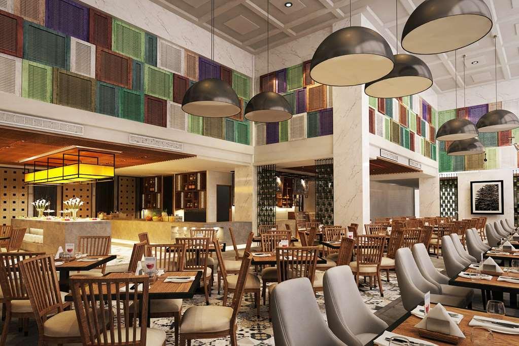 Melia Bandung Dago Hotel Restaurant foto